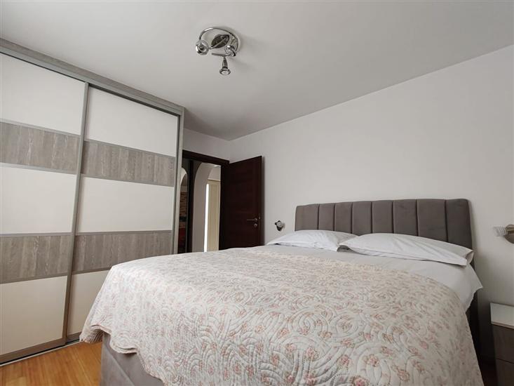 Apartman A4, na 5 osebe