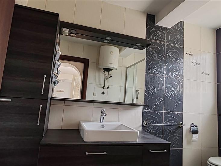 Apartman A4, na 5 osebe