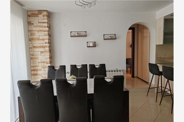 Apartman A4, na 5 osebe