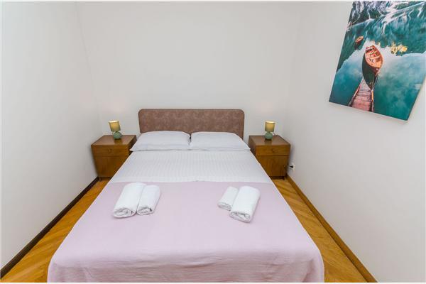 Apartment A4, for 6 persons