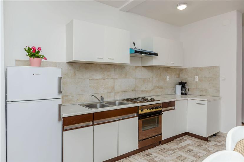 Apartment A4, for 6 persons