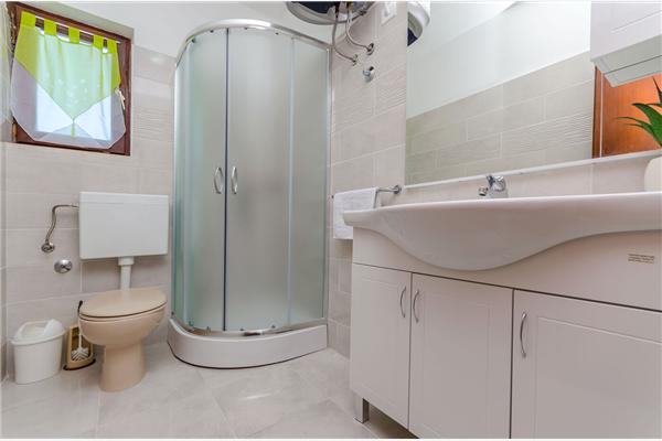 Apartment A4, for 6 persons