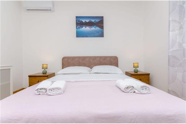 Apartment A4, for 6 persons