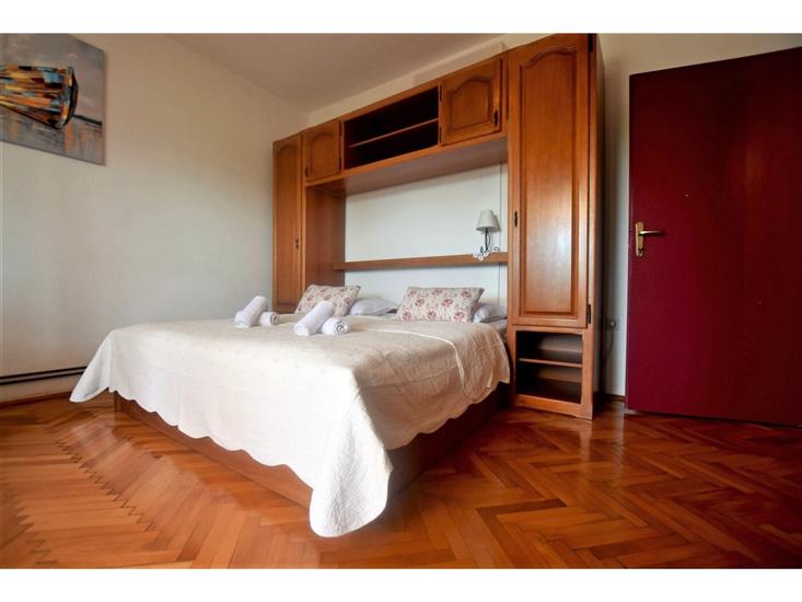 Room S2, for 2 persons