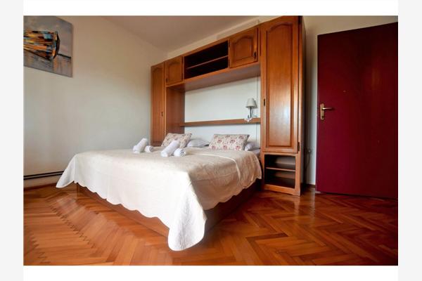 Room S2, for 2 persons