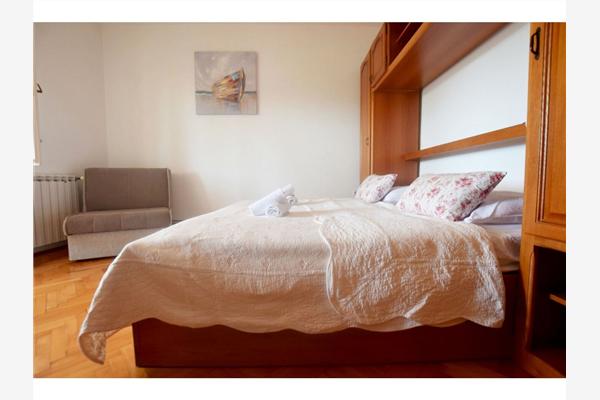 Room S2, for 2 persons