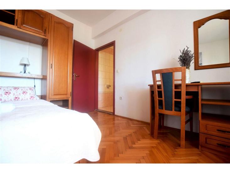 Room S2, for 2 persons
