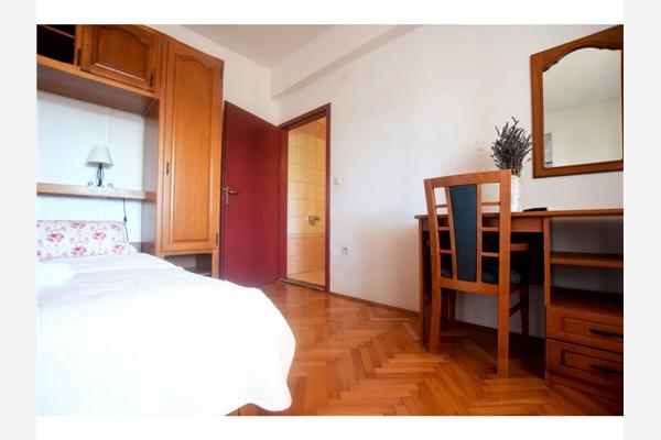 Room S2, for 2 persons
