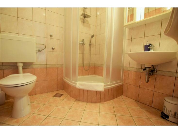 Room S2, for 2 persons