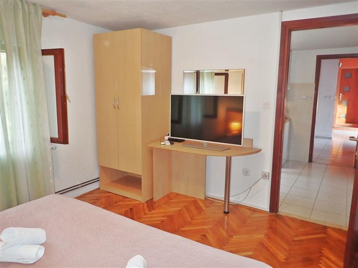 Apartment A7, for 2 persons