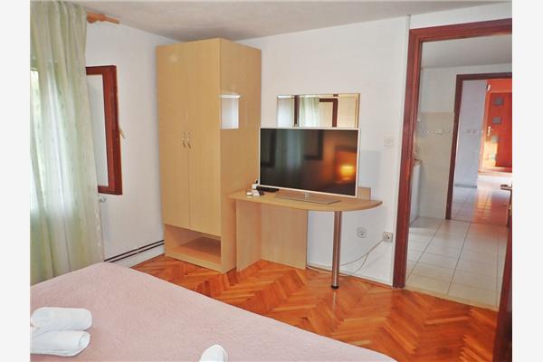 Apartment A7, for 2 persons