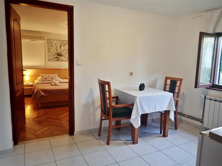 Apartment A7, for 2 persons