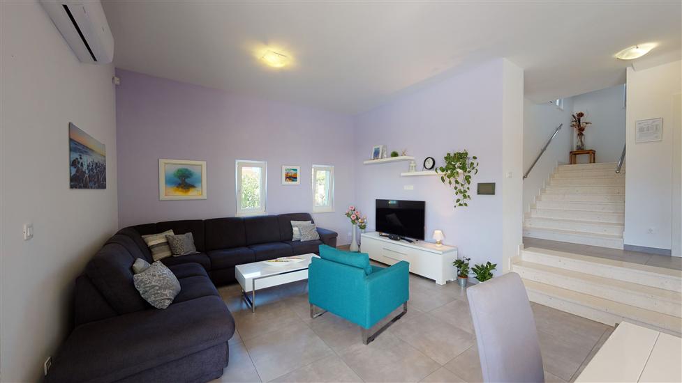 House K1, for 10 persons