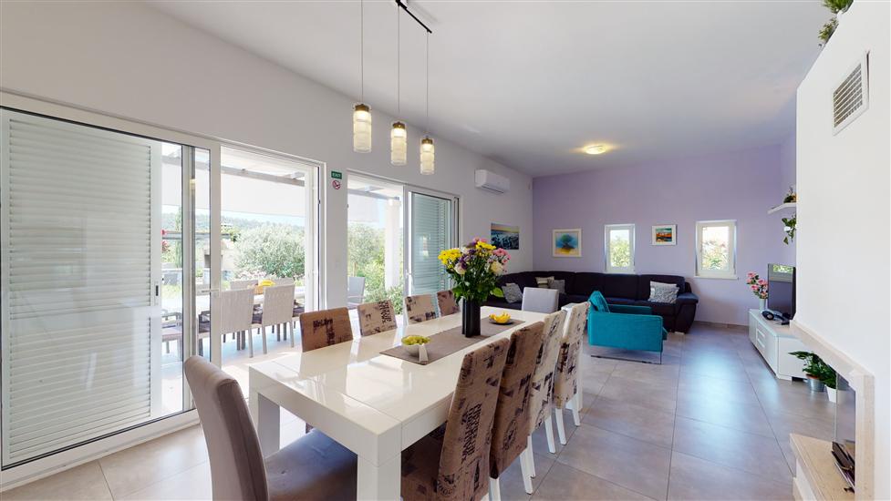 House K1, for 10 persons