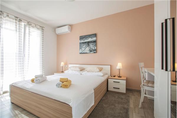 House K1, for 10 persons