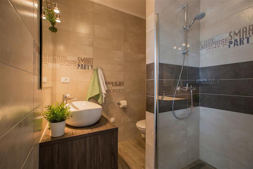 House K1, for 10 persons