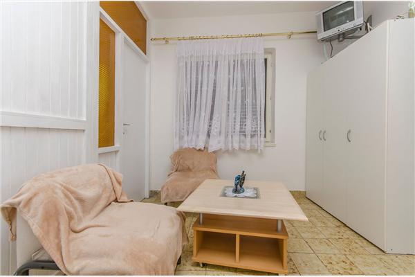 Apartment A1, for 5 persons