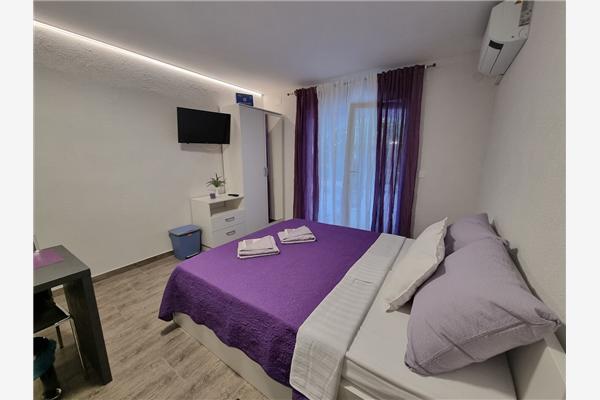 Apartment A9, for 2 persons