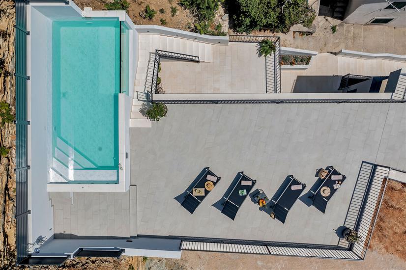 Villa Roof pool