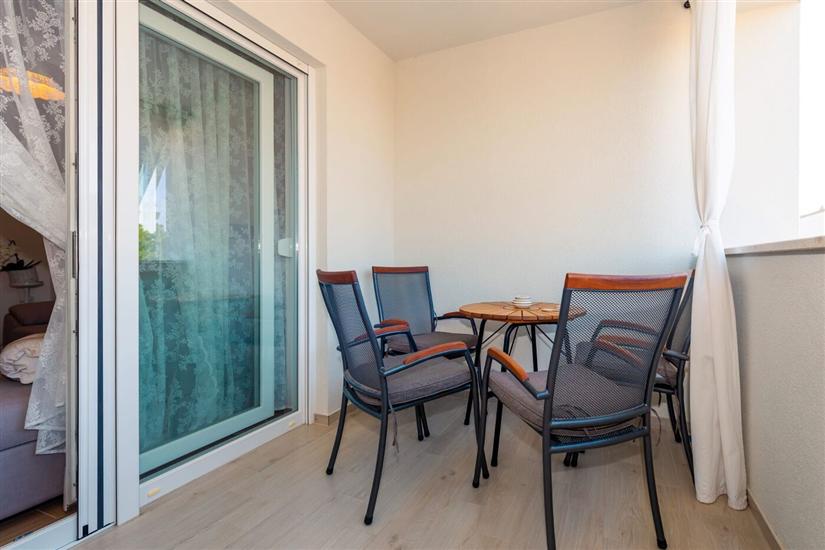 Apartment A1, for 5 persons
