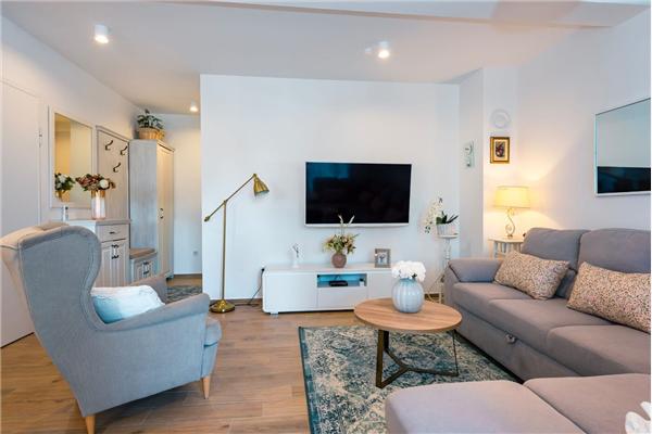 Apartment A1, for 5 persons