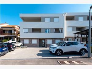 Apartment Mia Brodarica, Size 60.00 m2, Airline distance to the sea 100 m