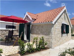 House Little Flower 1 Okrug Gornji (Ciovo), Stone house, Size 25.00 m2, Airline distance to town centre 200 m