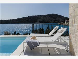 Accommodatie met zwembad Split en Trogir Riviera,ReserverenRetreatVanaf 1400 €