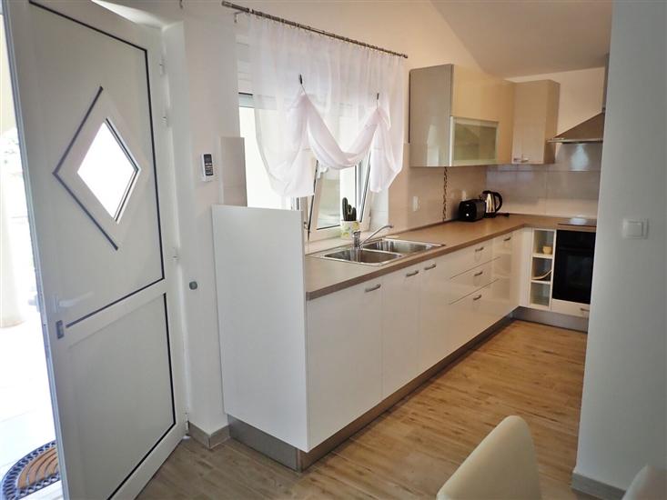 Apartment A1, for 5 persons