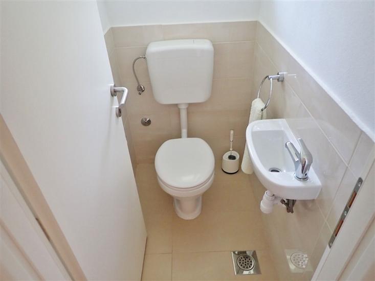 Apartment A1, for 5 persons