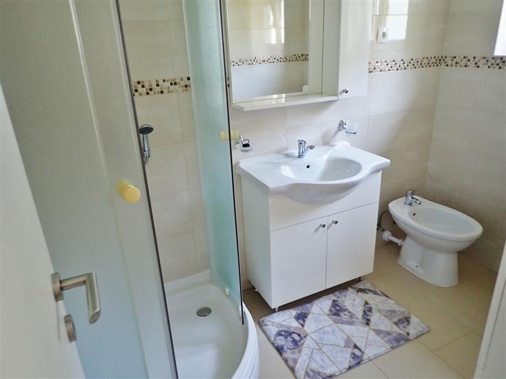 Apartment A1, for 5 persons