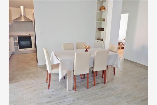 Apartment A1, for 5 persons