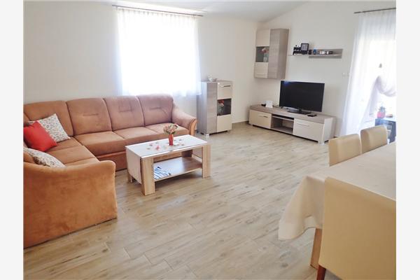Apartment A1, for 5 persons