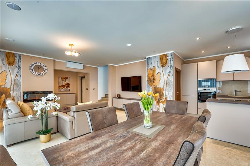 House K1, for 8 persons