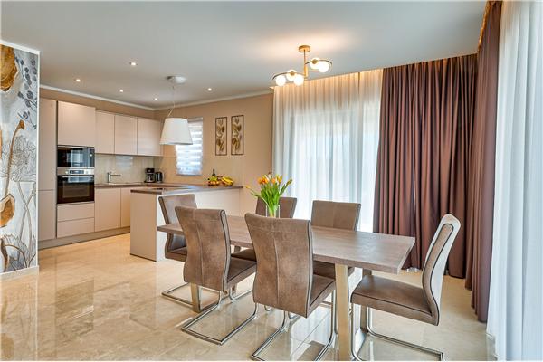 House K1, for 8 persons