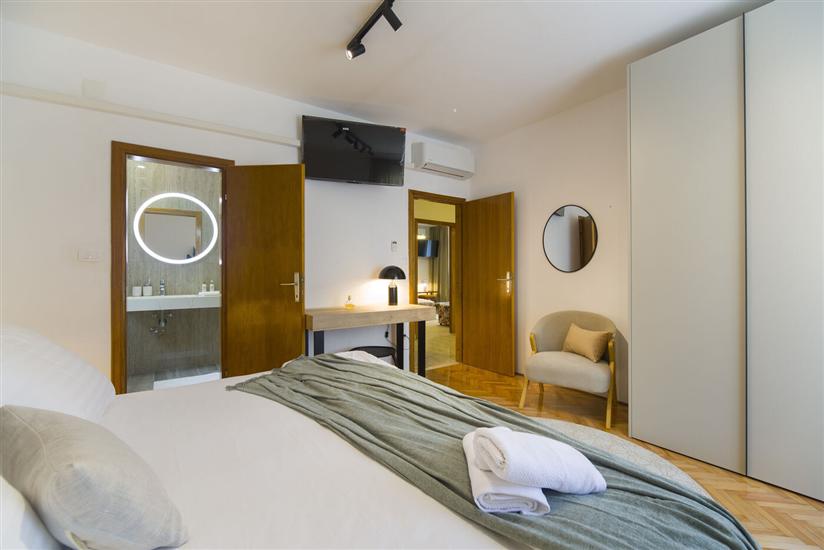 Apartment A2, for 6 persons