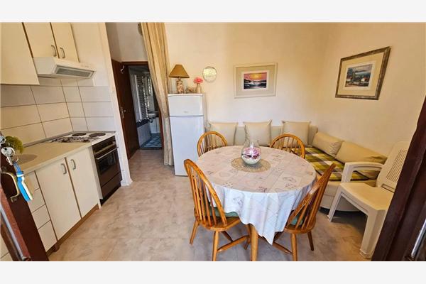 Apartment A1, for 5 persons