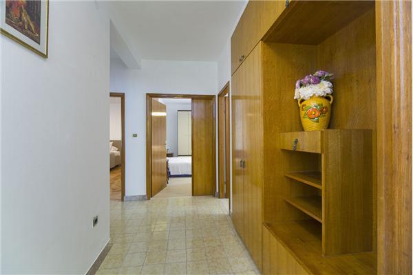 Apartment A2, for 6 persons