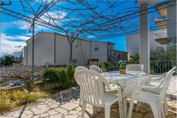 Apartment A1, for 5 persons