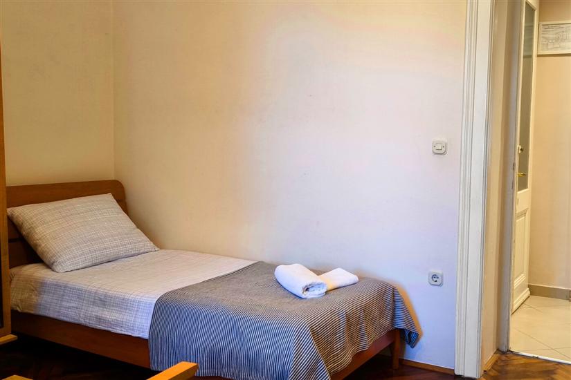 Apartment A1, for 5 persons