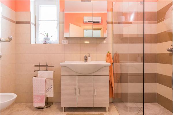 House K1, for 9 persons