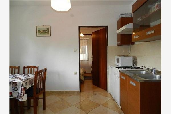 Apartment A6, for 5 persons