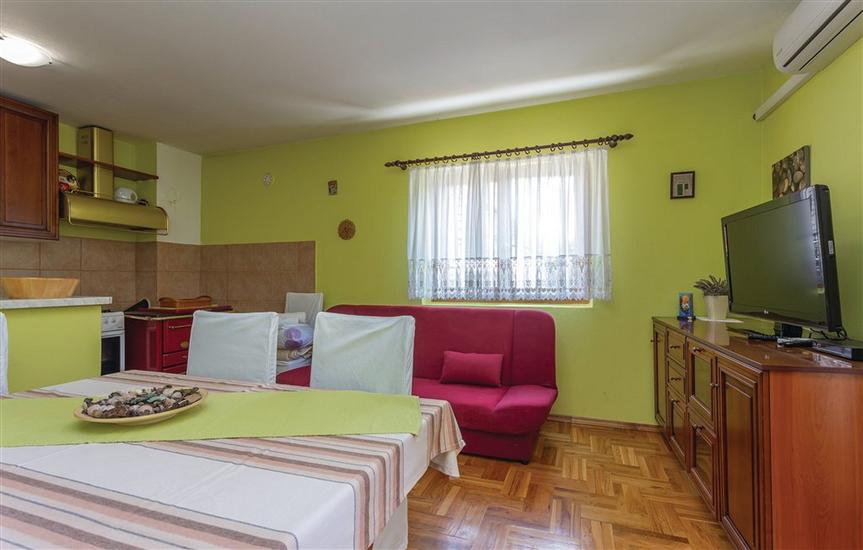 House K1, for 10 persons