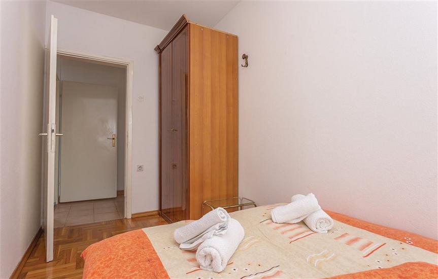 House K1, for 10 persons