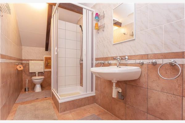 House K1, for 10 persons