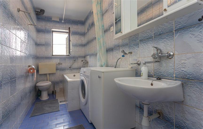 House K1, for 10 persons