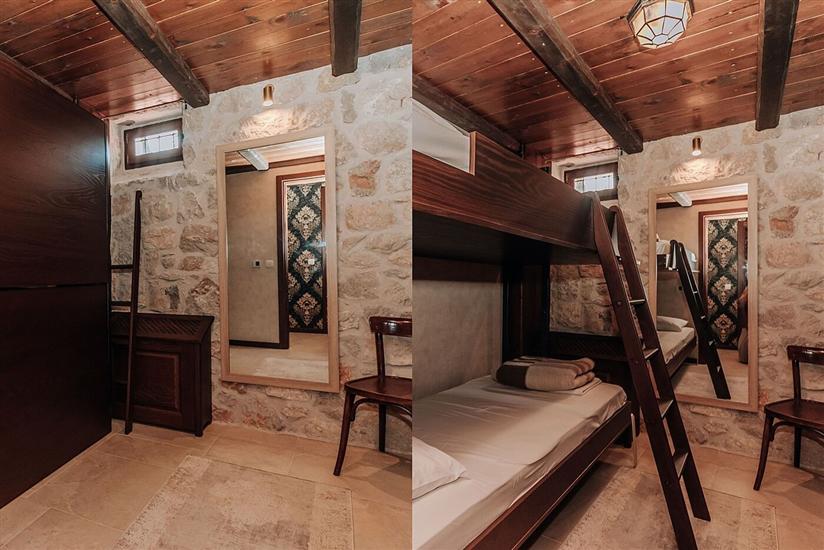 House K1, for 16 persons