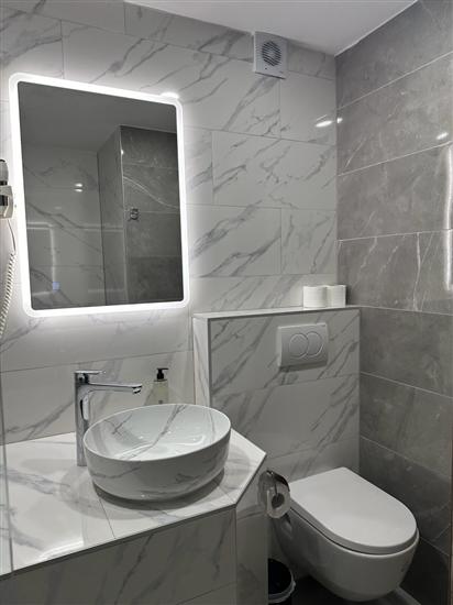 Room S4, for 3 persons