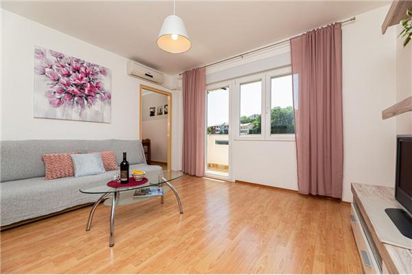 Apartment A1, for 5 persons