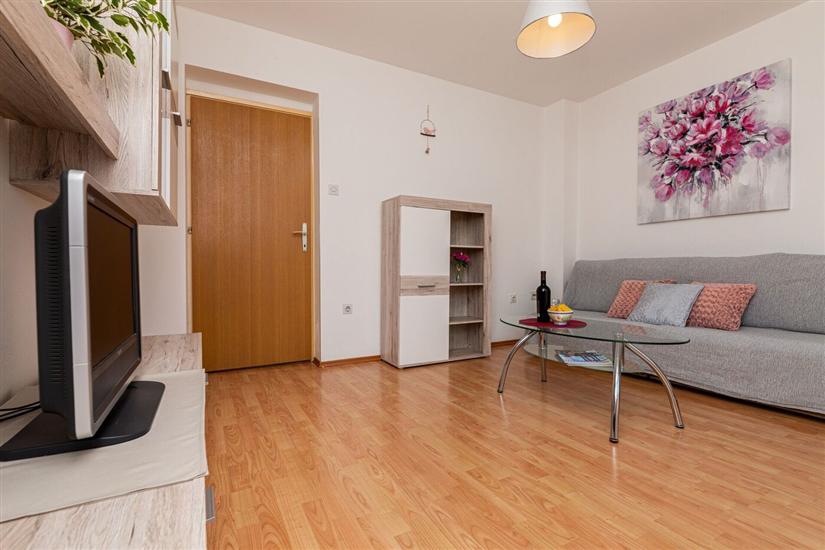 Apartment A1, for 5 persons